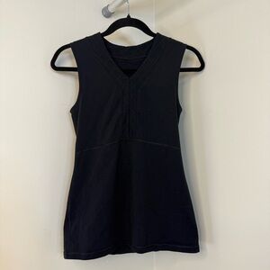 Lululemon Women’s Black Sleeveless V-Neck Athletic Tank – Fits Like Medium